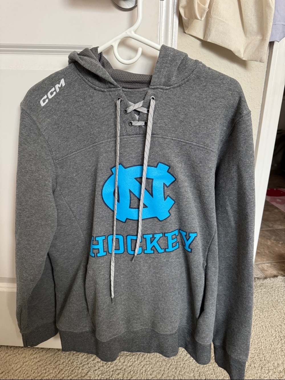 UNC Men’s Hockey Sweatshirt